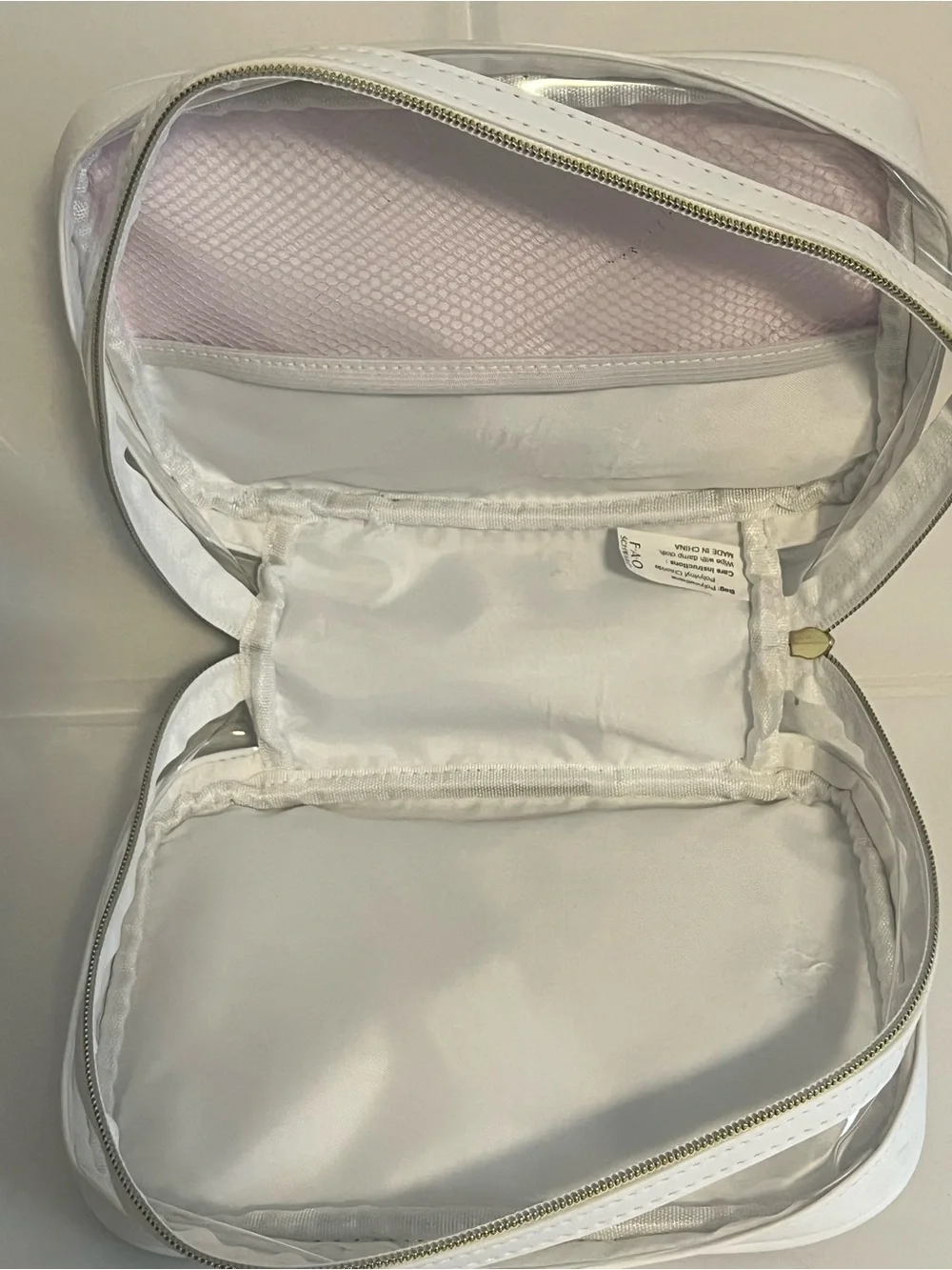 Unbranded White & Pink Unicorn Cosmetic Bag with Gold Horn H65
